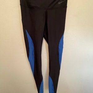 Women’s Nike leggings